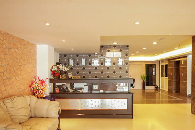 Capital O 7331 Hotel Downtown New Delhi Exterior photo