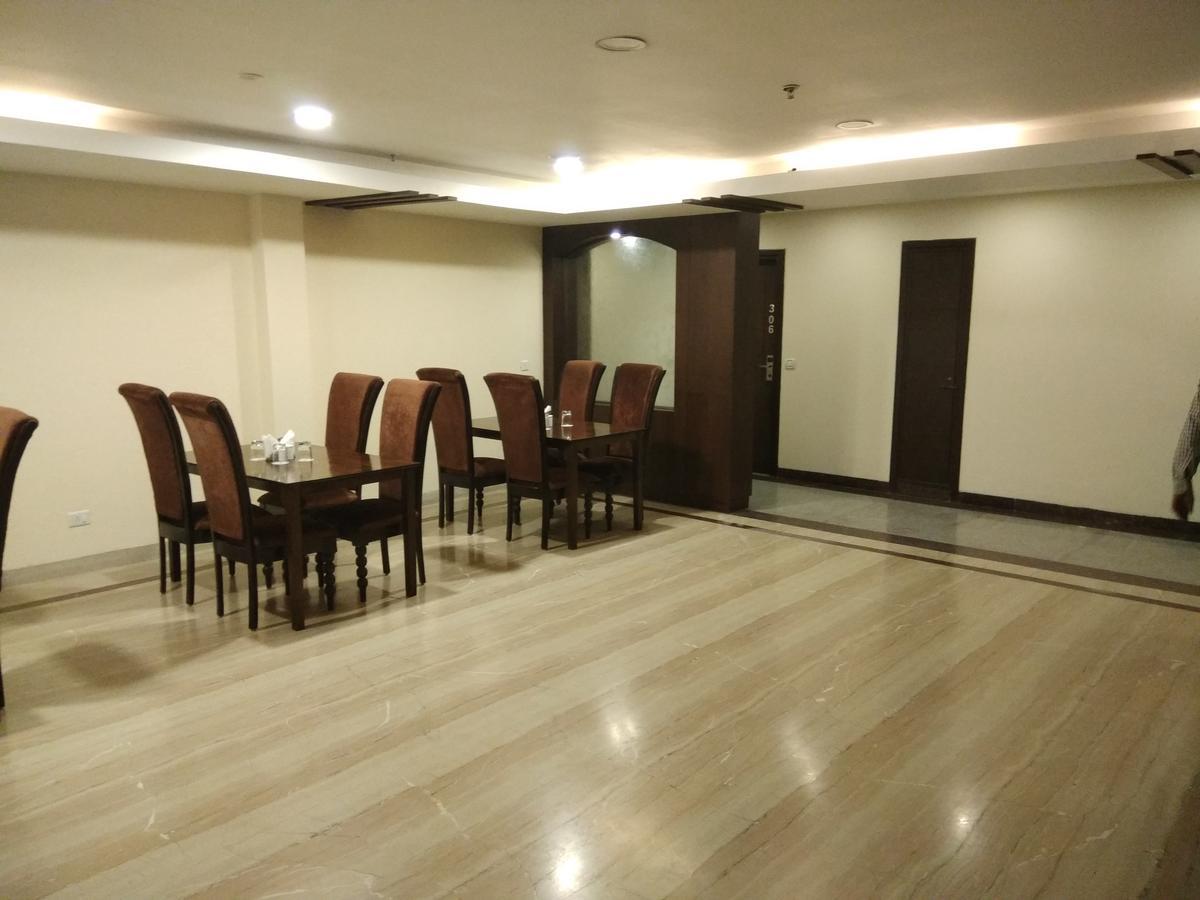 Capital O 7331 Hotel Downtown New Delhi Exterior photo