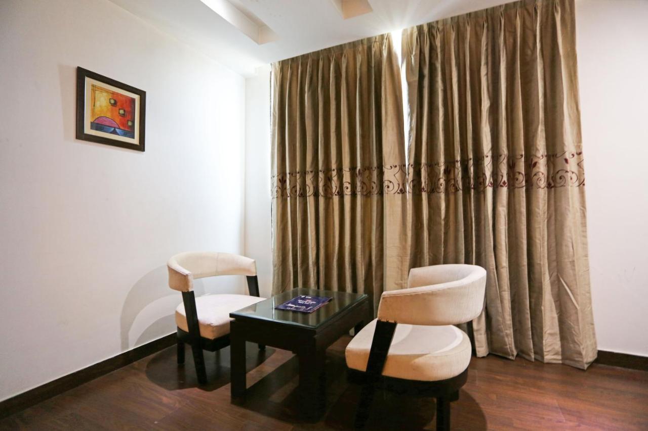 Capital O 7331 Hotel Downtown New Delhi Exterior photo